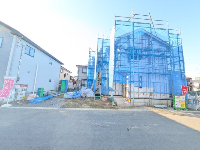 取手市戸頭　19期　新築戸建ての外観|【月々8万円台〜】
写真だけでは伝わらない快適さを、ぜひ現地で体感しませんか？
即日見学可能です！平日のご案内も可能です♪
お気軽にお問合せください！
