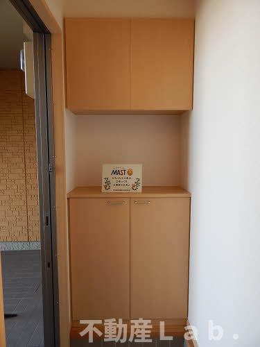 ヒルビレッジ　Ｂの玄関