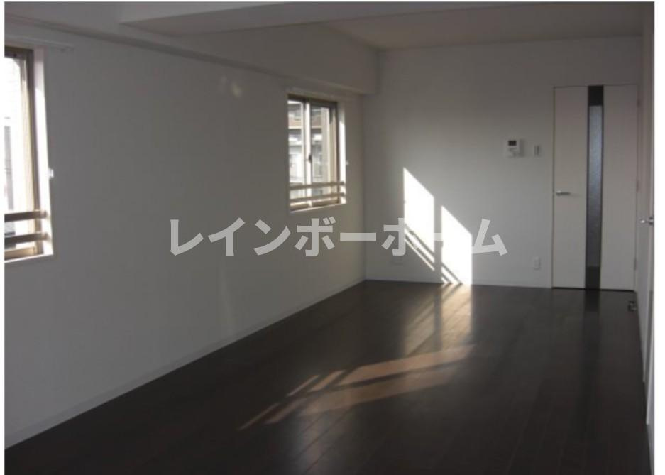 ソレイユ　仲介手数料（賃料の1.10ヵ月）の50％OFF対象物件！の居間・リビング|おしゃれなリビングです