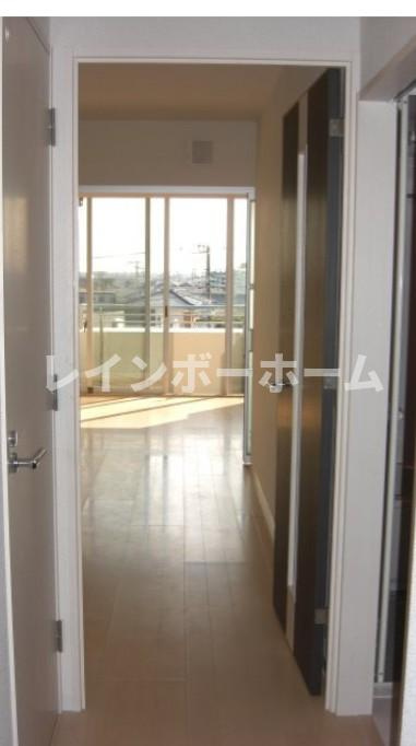 ソレイユ　仲介手数料（賃料の1.10ヵ月）の50％OFF対象物件！の玄関|落ち着いた玄関です