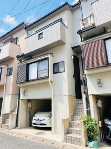 太秦袴田町