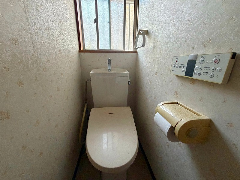 ■□米子市新開1丁目中古戸建□■のトイレ|トイレとなります。
こちらもリフォームされております〇
