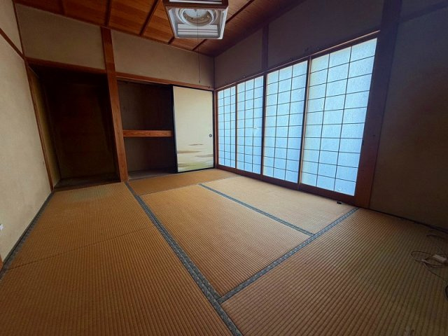 ■□米子市新開1丁目中古戸建□■の和室|二階和室6帖となります。