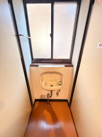 柏崎市鯨波レントハウスの洗面所