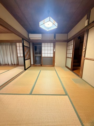 柏崎市鯨波レントハウスの和室