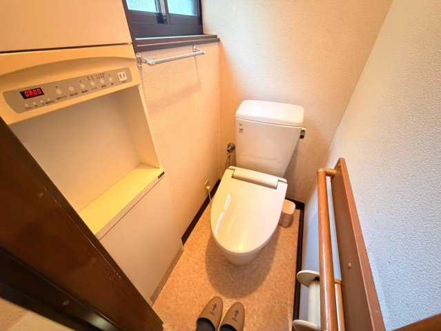柏崎市鯨波レントハウスのトイレ
