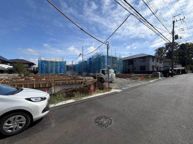 ブルーミングガーデン　市川市国府台３丁目１０棟／１期７号棟の前面道路含む現地写真|前面道路含む現地写真