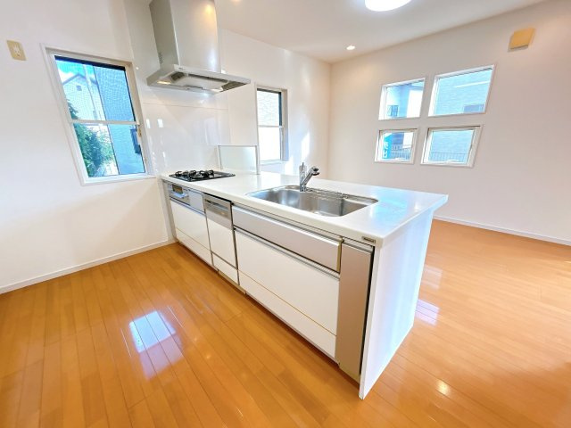 大平町西野田　中古戸建　敷地63坪のキッチン