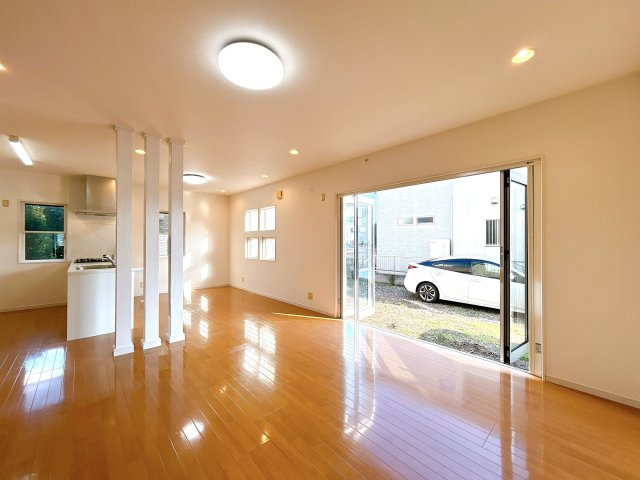 大平町西野田　中古戸建　敷地63坪の居間・リビング