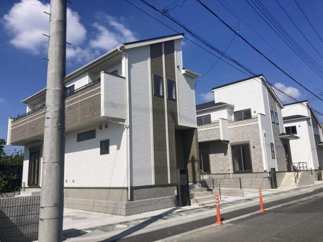 ブルーミングガーデン　市川市下貝塚３丁目３棟／１期１号棟の前面道路含む現地写真|★販売現地★2026.10.9撮影