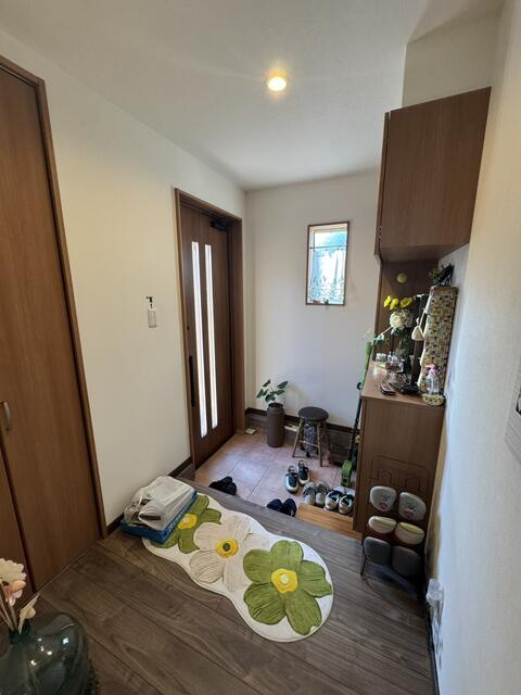土佐市用石　中古戸建の玄関