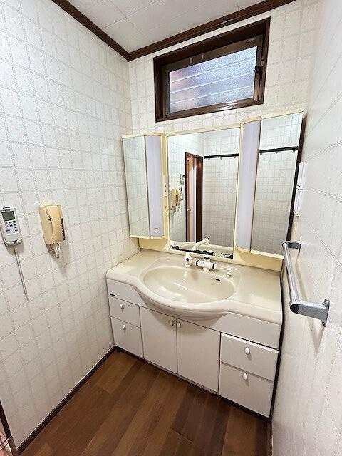 船橋市芝山５丁目の中古一戸建の独立洗面台