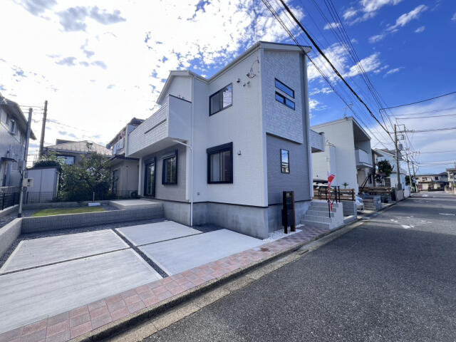 ブルーミングガーデン　船橋市大穴北３丁目１棟／１期１号棟の前面道路含む現地写真|【外観写真】