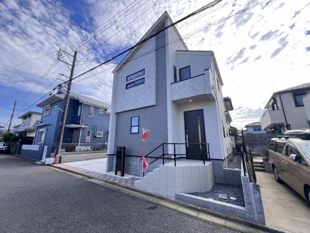 ブルーミングガーデン　船橋市大穴北３丁目１棟／１期１号棟の前面道路含む現地写真|【外観写真】