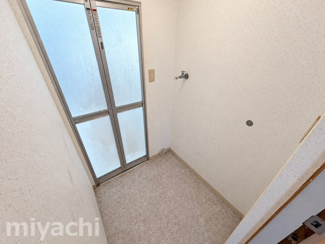 SAIWAI701ビルの洗面所