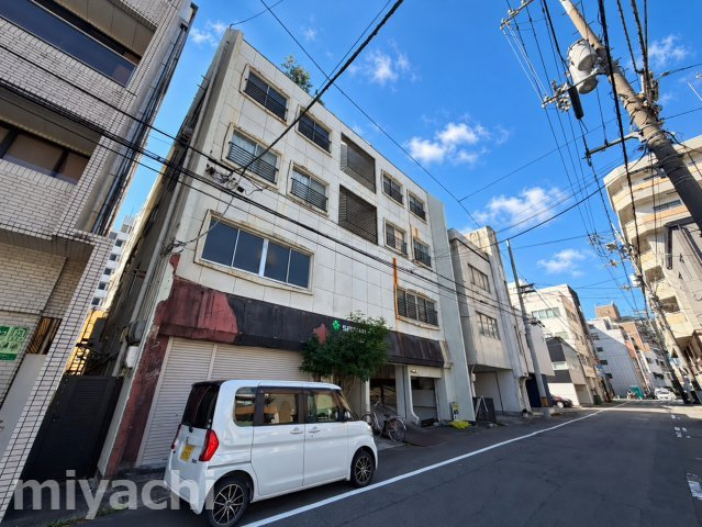 SAIWAI701ビルのエントランス