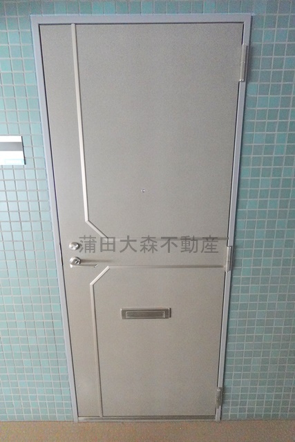 悠々コート西蒲田の玄関