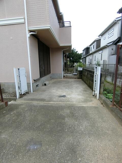 松戸市　古ケ崎２丁目戸建ての駐車場