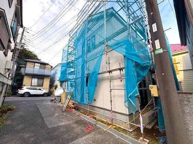 松戸市上本郷１４７５番の前面道路含む現地写真