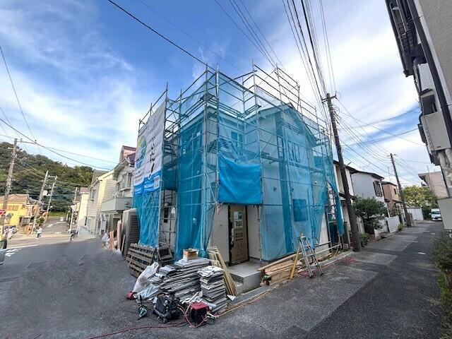 松戸市上本郷１４７５番の前面道路含む現地写真