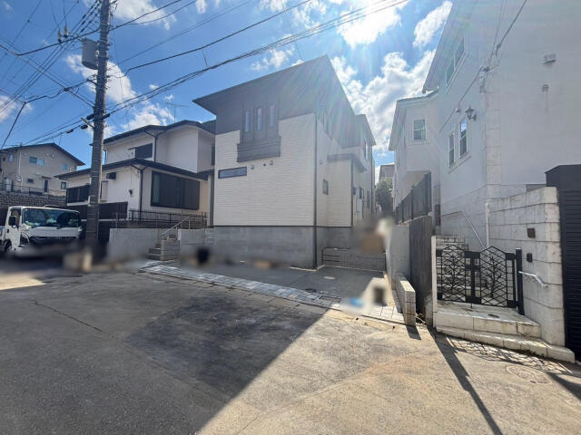 ブルーミングガーデン　松戸市中金杉１丁目１棟／１期１号棟の前面道路含む現地写真|【外観写真】（2026.10.10撮影）