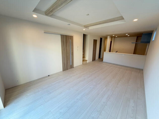 ブルーミングガーデン　柏市酒井根５丁目２棟／１期２号棟の居間・リビング|【2号棟LDK21.37帖】