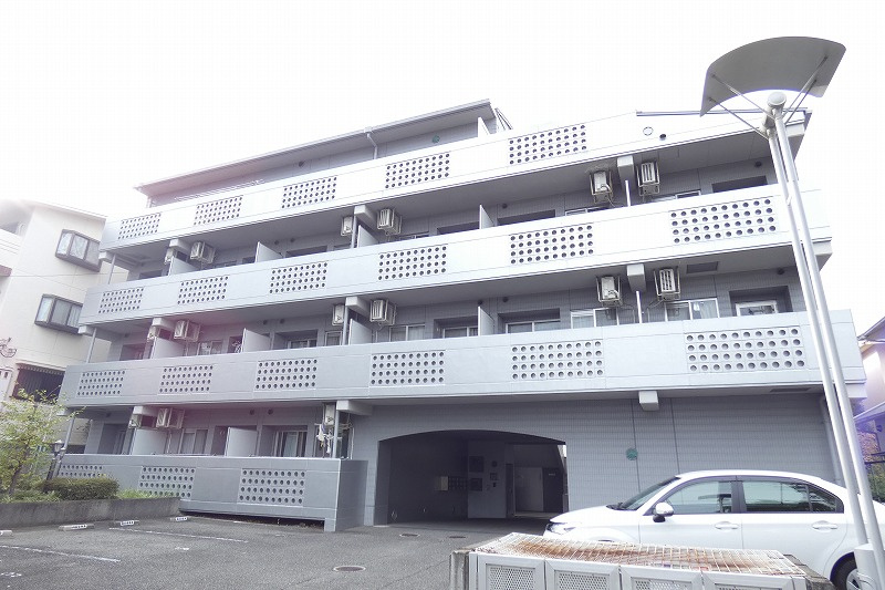 箕面市小野原東５丁目の賃貸マンションのエントランス|建物の内部です