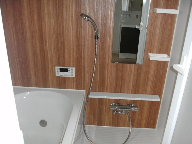 Ｐｉｎｅ Ｖｉｌｌａｇｅの浴室|コンパクトで使いやすいお風呂です