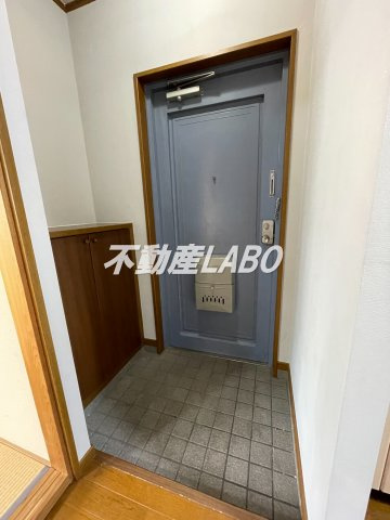 メゾン・メイプルの玄関