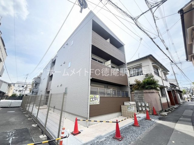 大阪市鶴見区今津中５丁目のハイツの外観
