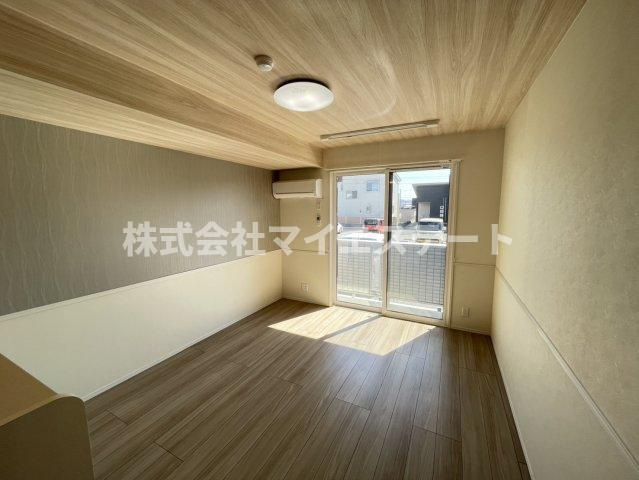 【居間・リビング】 | グランツェーレ若草 | 同型物件