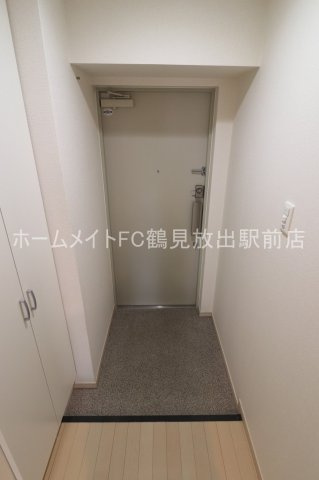 大阪市鶴見区今津北５丁目の賃貸マンションの玄関