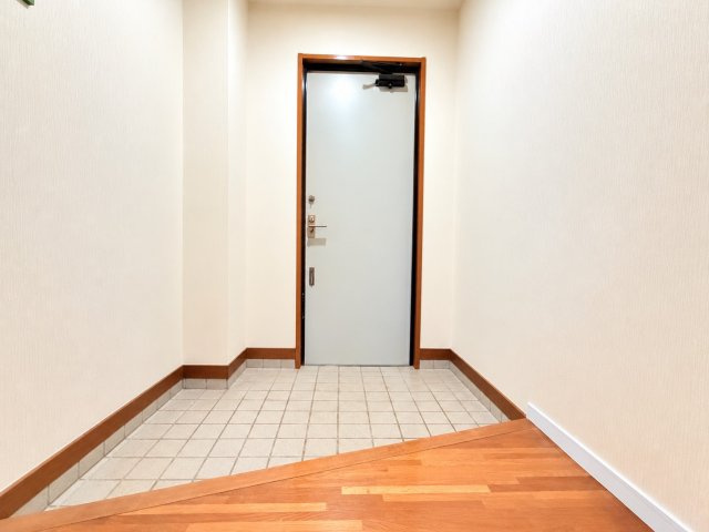 鹿嶋市武井中古物件の玄関