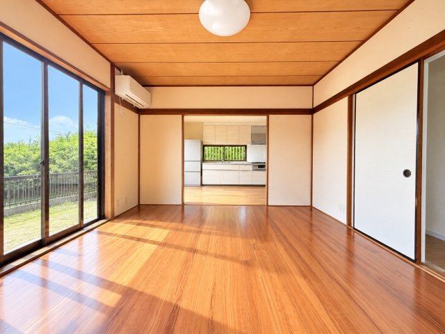 鹿嶋市武井中古物件の居間・リビング