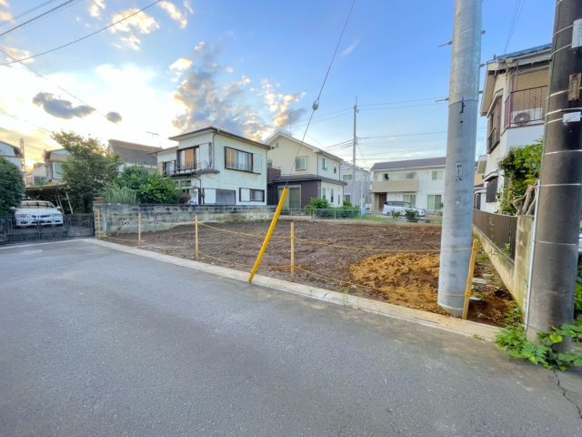 入間郡三芳町大字北永井の新築一戸建の前面道路含む現地写真