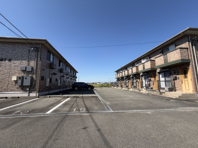 メルベーユ　ＭＴ　A棟の駐車場