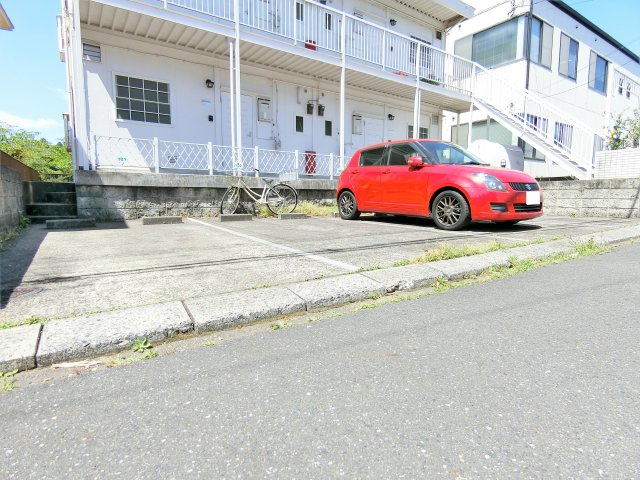 ラ・プリマベーラの駐車場