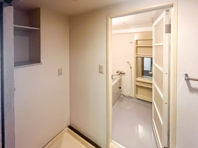 鈴鹿市山辺町《ラウムズ鈴鹿かわの》のその他|洗濯スペース