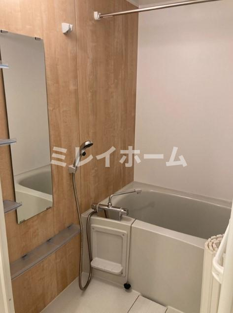 ラティエラ西蒲田の浴室