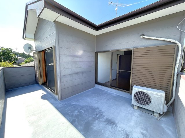 七井土貸家のバルコニー