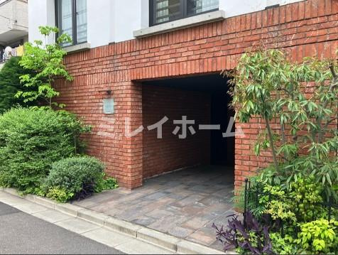 ラティエラ西蒲田のエントランス