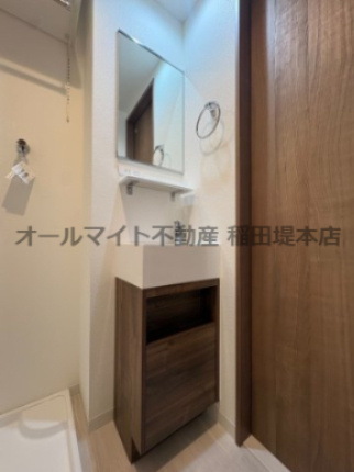 川崎市多摩区菅北浦２丁目のアパートの洗面所