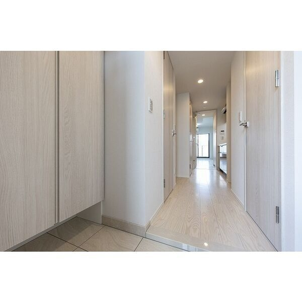 名古屋市中区千代田４丁目の賃貸マンションの玄関