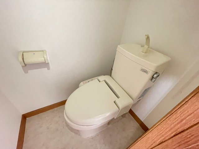 メゾンタカモト二番館のトイレ