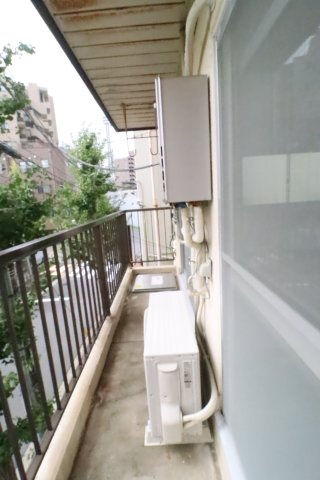 栄ハイツのバルコニー