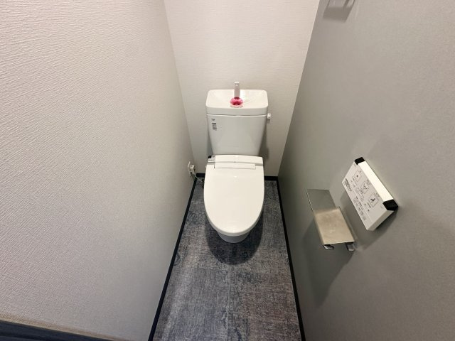 ウォシュレット付きのトイレ♪
