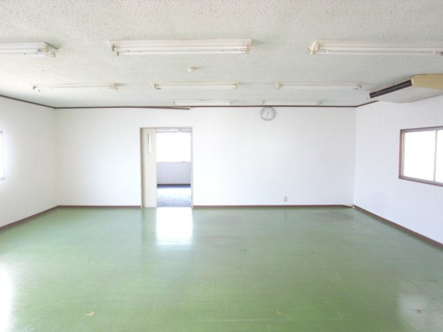 摂津市南別府町貸倉庫