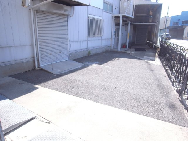 摂津市南別府町貸倉庫