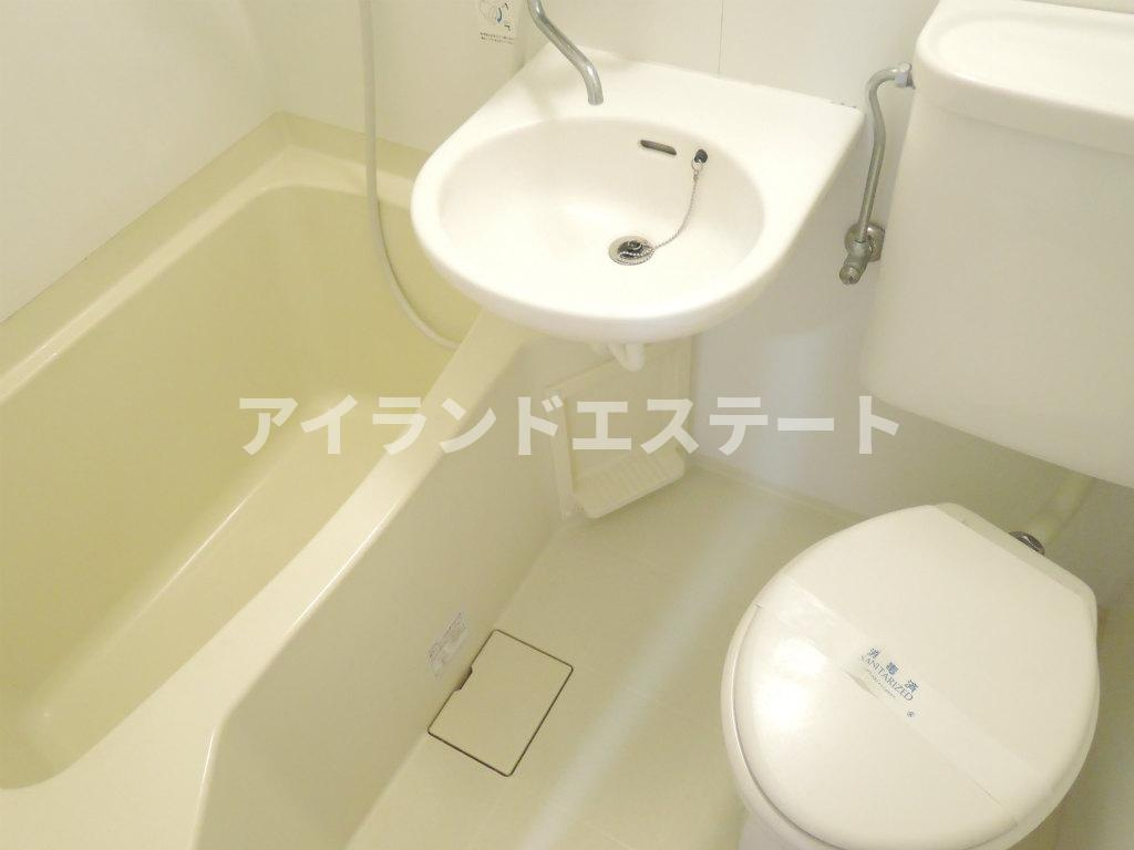 ペアレフルカワ　駅近　ネット1M無料　最上階　の浴室