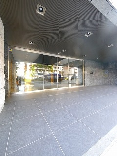 ガーラプレシャス川崎のエントランス